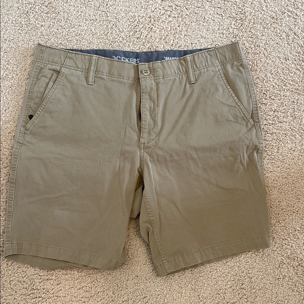 Dockers Men's Tan Flat Front Shorts